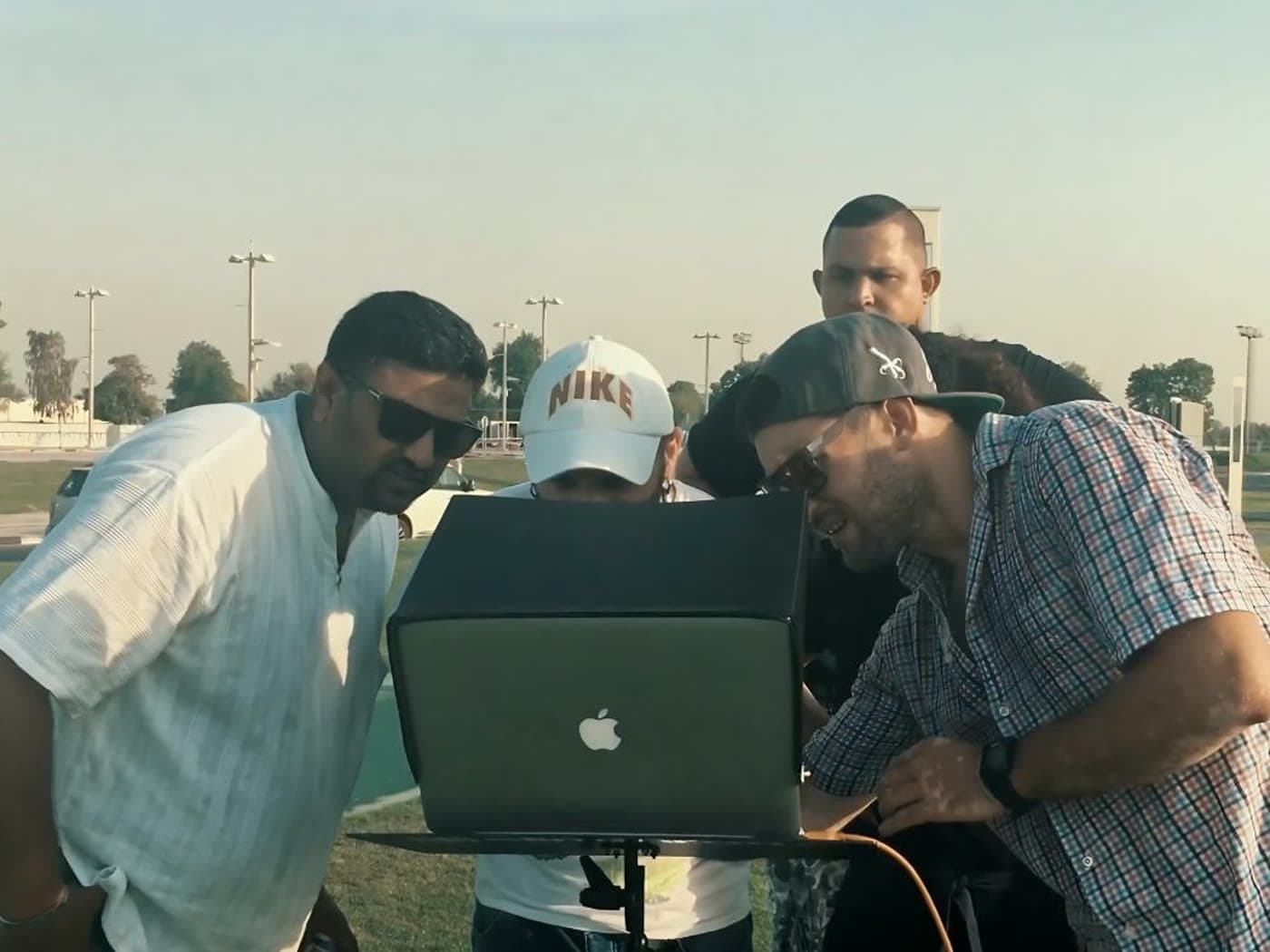 Produkce v Qataru — zákulisí